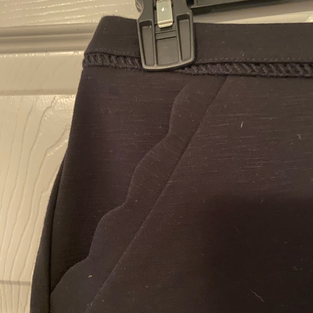 Black mini scalloped detailed skirt